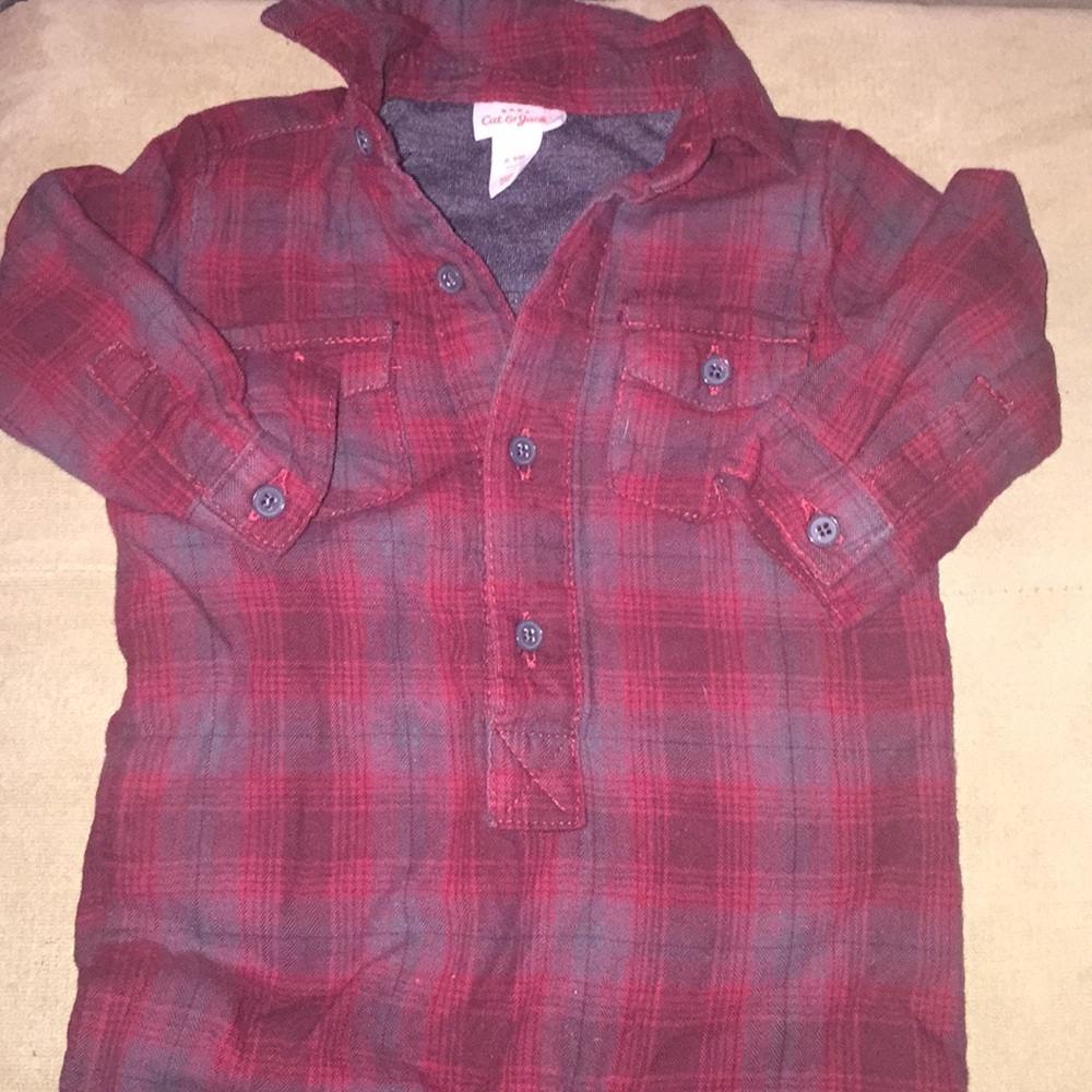 One piece flannel double lined size 6 to 9 months